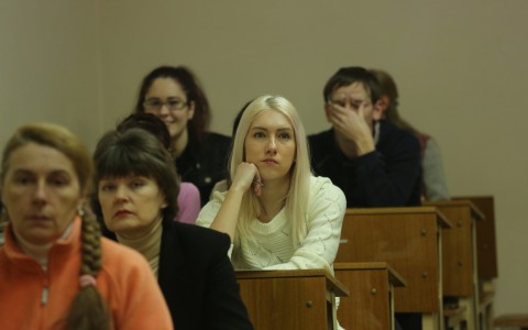 Урок русского языка: слушателям помогут разобраться в омонимах и паронимах