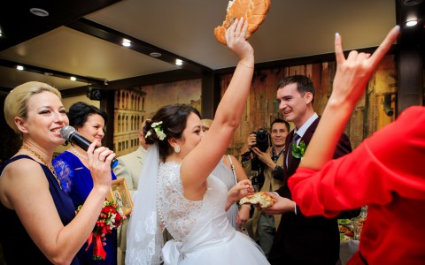 Более 200 пар молодоженов посетят в Кирове свадебную выставку