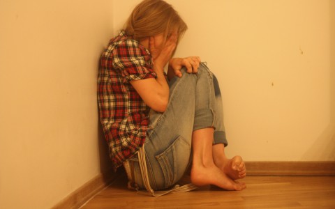 В Кирово-Чепецке отец сломал дочери челюсть из-за ролика на YouTube