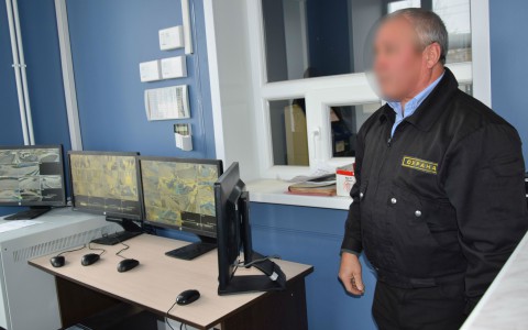 Охранника кировского вокзала, который смотрел порно на рабочем месте, накажут