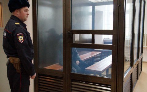 22-летнему жителю Кировской области вынесли приговор за изнасилование пенсионерки