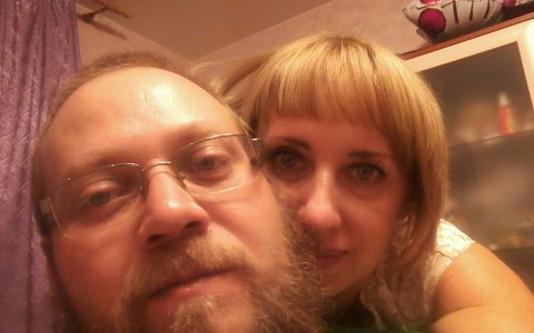 На прощание с погибшей в ДТП семьей пришли около 200 человек