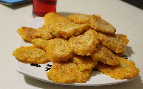 Готовим в пост: оладушки из тыквы и яблока