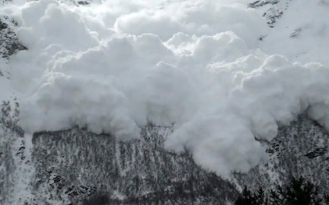 В результате схода лавины в Кабардино-Балкарии погибла девушка из Кирова