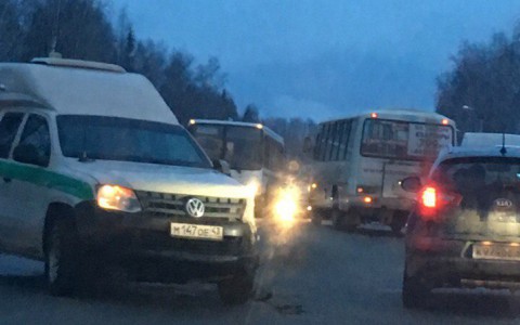 В Кирове столкнулись автобус 54 маршрута и инкассаторская машина