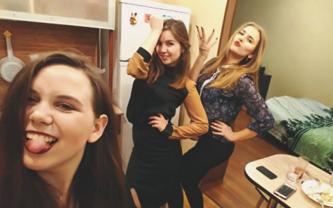 8 Марта в Кирове: поздравления от мужчин, цветы и "праздник живота"