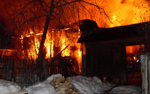 В Кировской области в страшном пожаре погибли дети