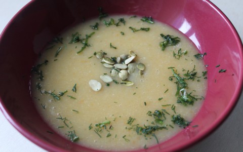 Постное меню: овощной суп-пюре с тыквенными семечками