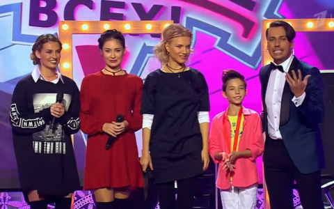 10-летний парикмахер из Кирова сделал прически участницам группы "Фабрика"