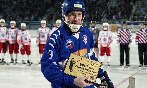 Фоторепортаж: "Родина" в упорной борьбе победила "Уральский трубник"