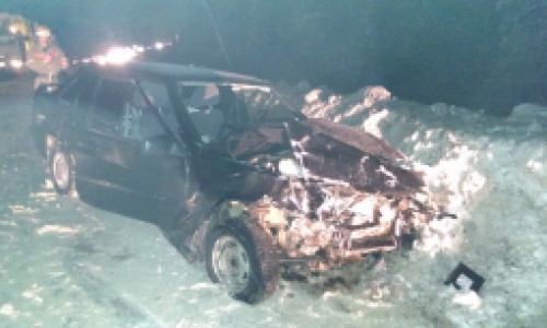 В Слободском районе в лобовом столкновении пострадали водители обоих авто