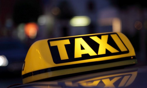 В Кирове ограбили таксиста и угнали его автомобиль