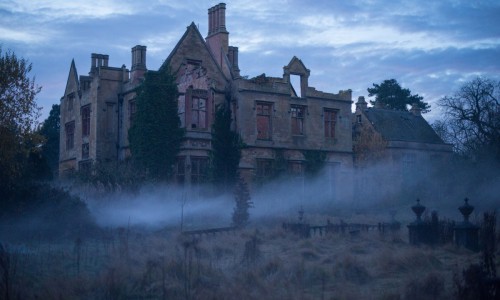 Топ кино на выходные: "Женщина в черном 2" и новый фильм режиссера Анджелины Джоли