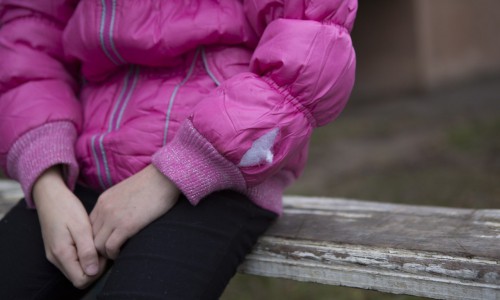 В Кирове лишенная родительских прав мать, заплатила 250 тысяч рублей, чтобы вернуть ребенка