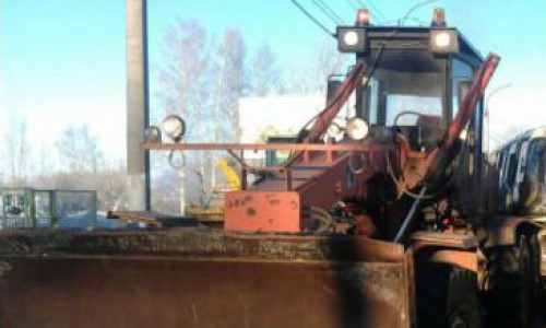 В Кировской области пьяный водитель посадил на капот трактора подростка: мальчик погиб под колесами техники