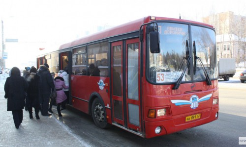 В Кирове дети, чьи семьи зарабатывают более 11,2 тысяч рублей, будут ездить в автобусах за полную стоимость