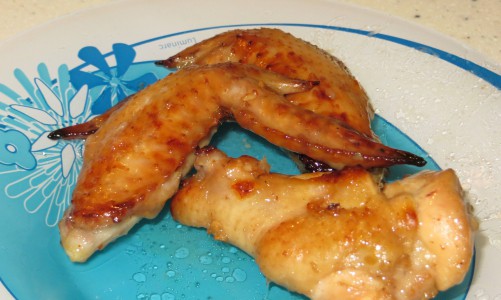 Рецепт дня: куриные крылышки в медово-соевом соусе