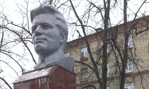 В Москве отремонтируют памятник Кирову