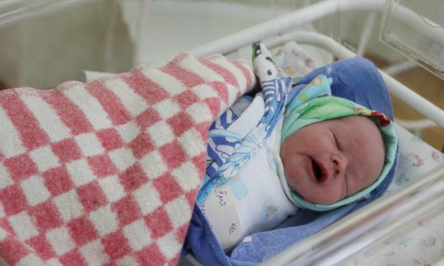 Жительница Удмуртии подарила своего ребенка кировчанке