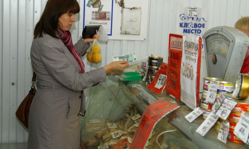 Прокуратура  выявила завышенные цены на гречу, рис  и сахар в магазинах Кировской области