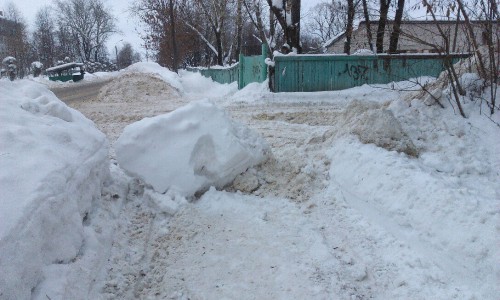Администрацию Котельнича наказали за некачественную очистку улиц от снега
