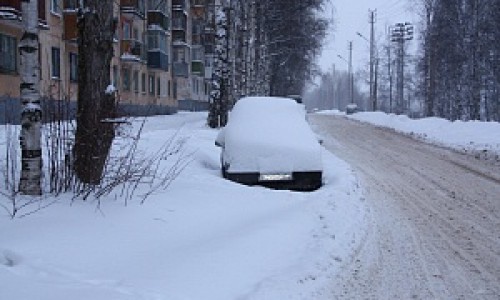 В Кирове ищут хозяев 250 автомобилей: их хотят оштрафовать на 5 тысяч рублей