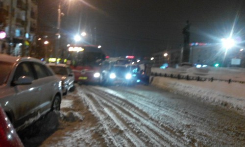 В Кирове студенты делали «селфи» на фоне ДТП