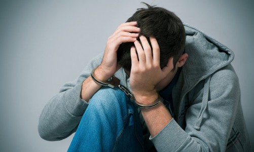 В Кировской области 14-летний подросток был задержан за  распространение наркотиков