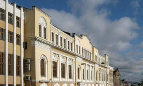 В кировском отделении Центробанка сработала сигнализация: в центре города образовалась огромная пробка