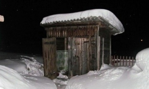 Трагедия в Омутнинске: у женщины, которая оставила новорожденного сына умирать в выгребной яме, есть еще двое детей