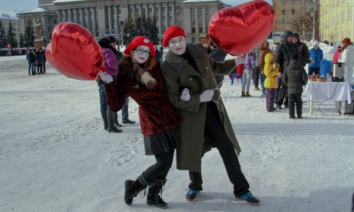 Фоторепортаж: кировчане отметили День святого Валентина