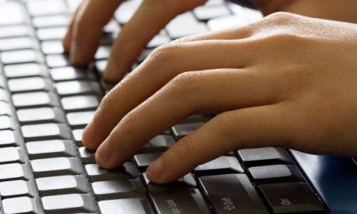 В Кировской области во время карантина школьников учат по Skype