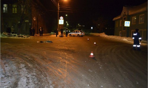 В Кировской области иномарка сбила мать с ребенком: пятилетний мальчик погиб