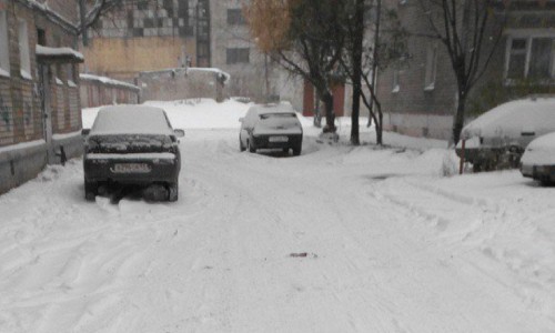 В Кирове представитель одной из политических партий, чтобы наказать малолетних девочек увез их в Вересники