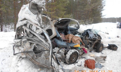 В Кировской области столкнулись «Тойота» и «КамАЗ»: автоледи от полученных травм скончалась на месте