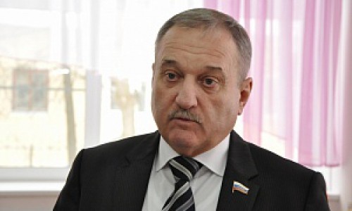 Глава Кирова Владимир Быков запретил высаживать школьников из автобусов