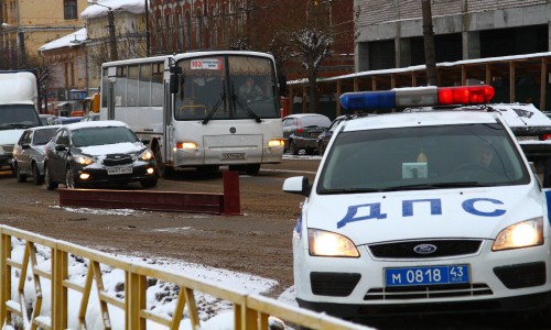 В праздники на дороги Кирова выйдут дополнительные наряды ДПС