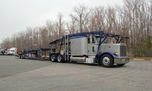 Судебные приставы назвали марку авто, с которой кировчане больше всего не хотят расставаться