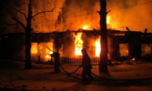 В Кировской области сгорел жилой дом: есть пострадавший