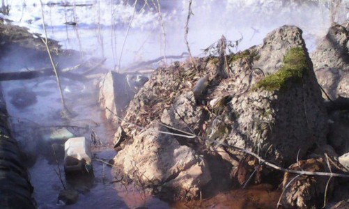 В Кирове талая вода скоро затопит гаражи на улице Калинина