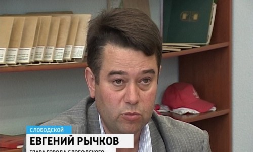 В Кировской области на шестилетнюю девочку упала глыба льда: глава Слободского подал в отставку