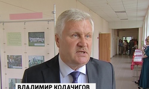 В Кирове на четырехлетних девочек упал снег: уволены начальник департамента образования и заведующая детским садом