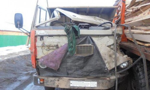 В Кировской области столкнулись два КамАЗа