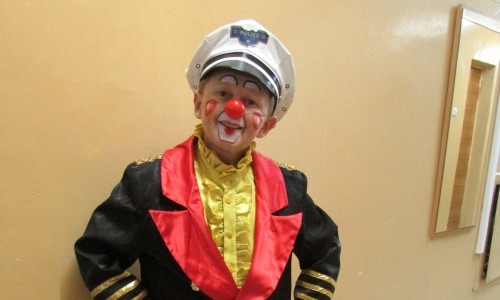 Интервью за 60 секунд: Анатолий Дубов, артист-лилипут перед выступлением