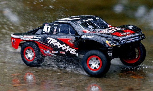 Нескучный weekend: спектакль «Неоконченный роман» и праздник модельных видов спорта