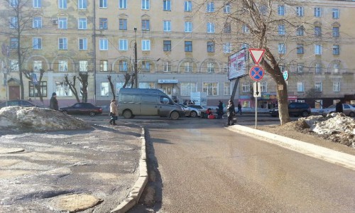 В Кирове водитель «Газели» сбил на пешеходном переходе двух человек