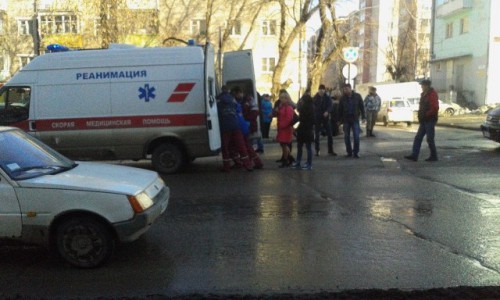 ДТП на Карла Маркса: молодой человек, попавший под колеса «ГАЗели», находится в тяжелом состоянии