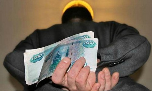 Кировчанин, предложивший взятку, может заплатить за это 100 тысяч рублей