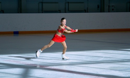 Фоторепортаж: в Кирове проходят всероссийские соревнования по фигурному катанию