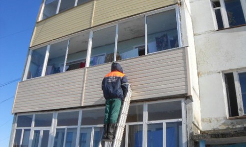 В Кировской области пожарные спасли ребенка-инвалида, который оказался взаперти